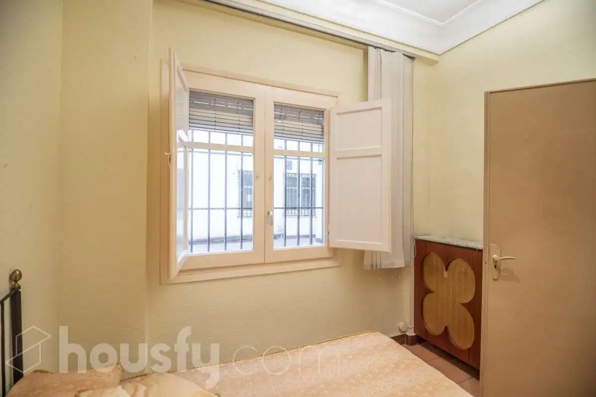 Bedroom of Flat for sale in Zaragoza