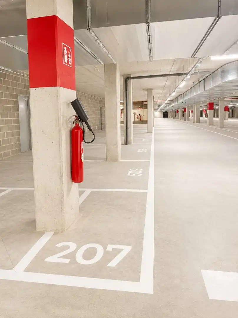 Parkplatz von Wohnung zur Miete in Terrassa mit Heizung, Parkett und Terrasse