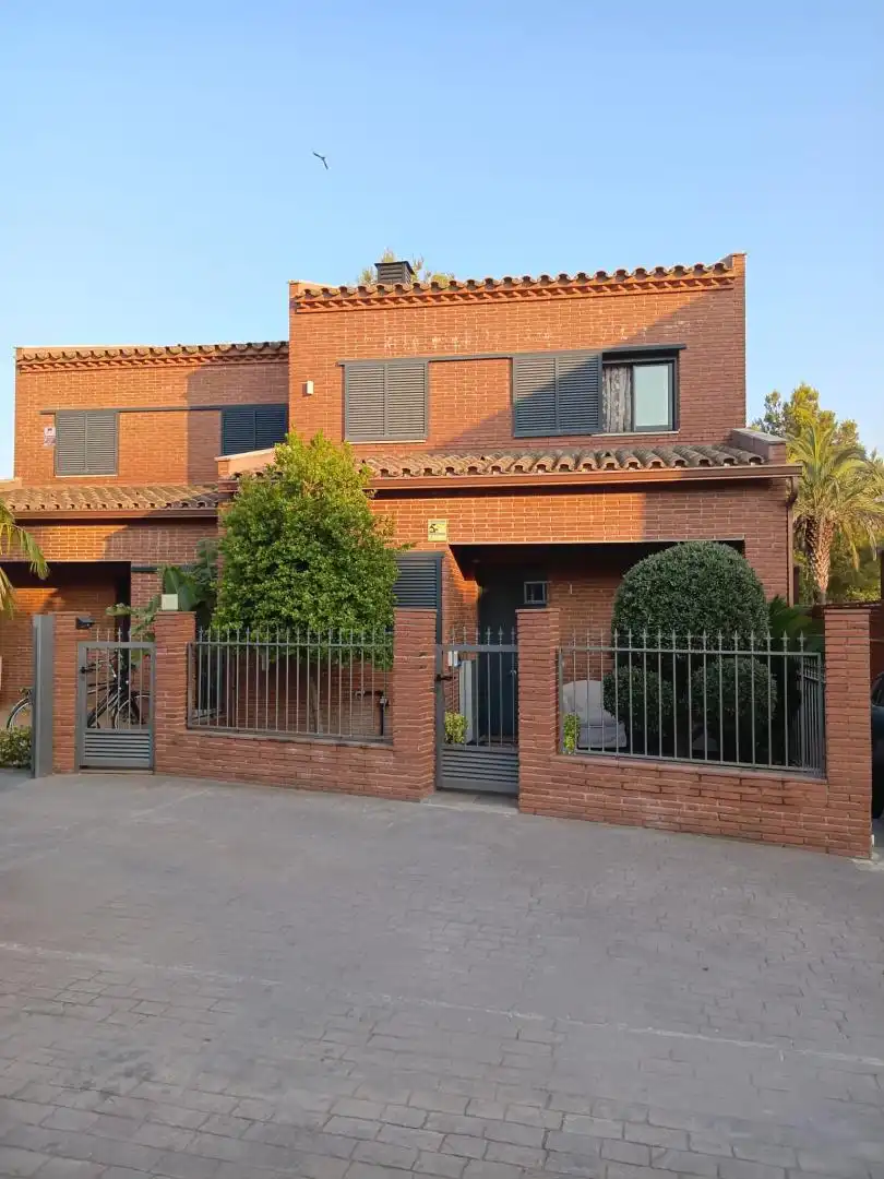 Vista exterior de Casa o chalet en venta en Cambrils con Calefacción, Terraza y Piscina