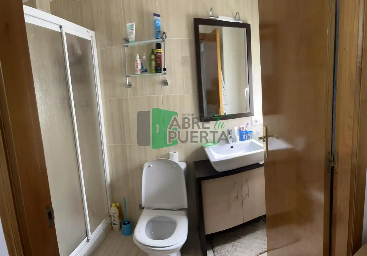 Baño de Edificio en venta en A Pobra de Trives 