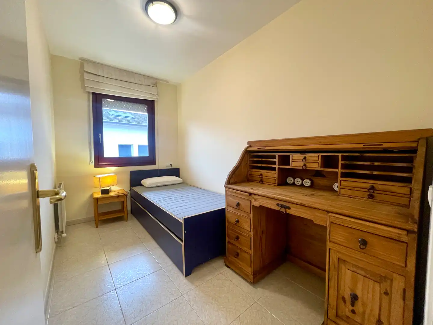 Habitación de Casa adosada en venta en Sant Joan de les Abadesses con Calefacción, Jardín privado y Trastero