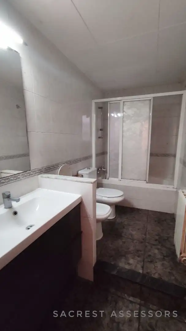 Badezimmer von Wohnung zum Verkauf in Mollet del Vallès