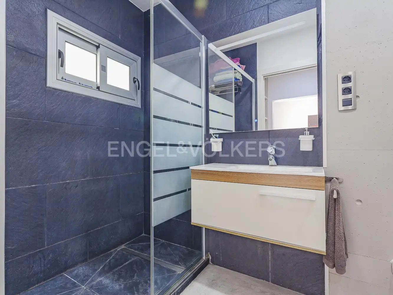 Bathroom of Houses for rent in Castelldefels  with Air Conditioner, Heating and Private garden