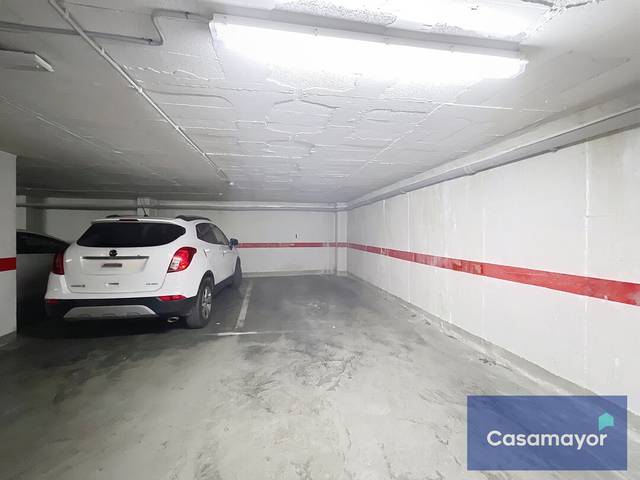 Garaje en Alquiler en Calle de Trafalgar en San Antón