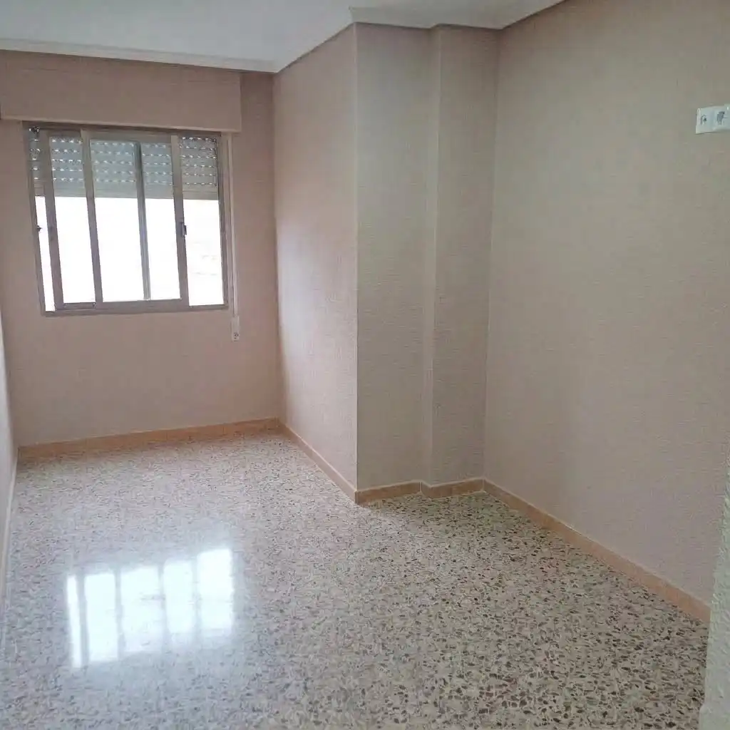 Habitación de Piso en venta en Tavernes de la Valldigna, Valencia