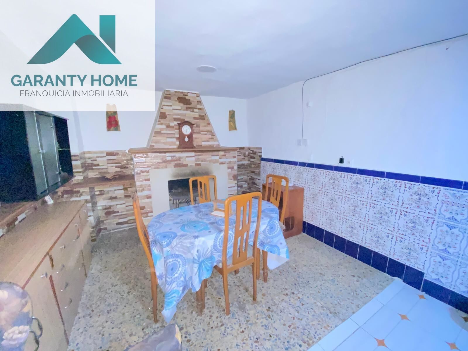 Exterior view of House or chalet for sale in Martos  with Air Conditioner and Storage room