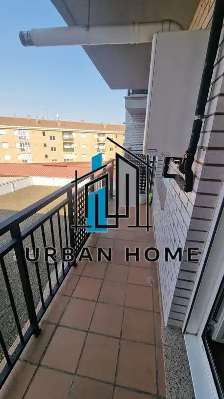 Flat for sale in Calle Espronceda, Trobajo del Camino
