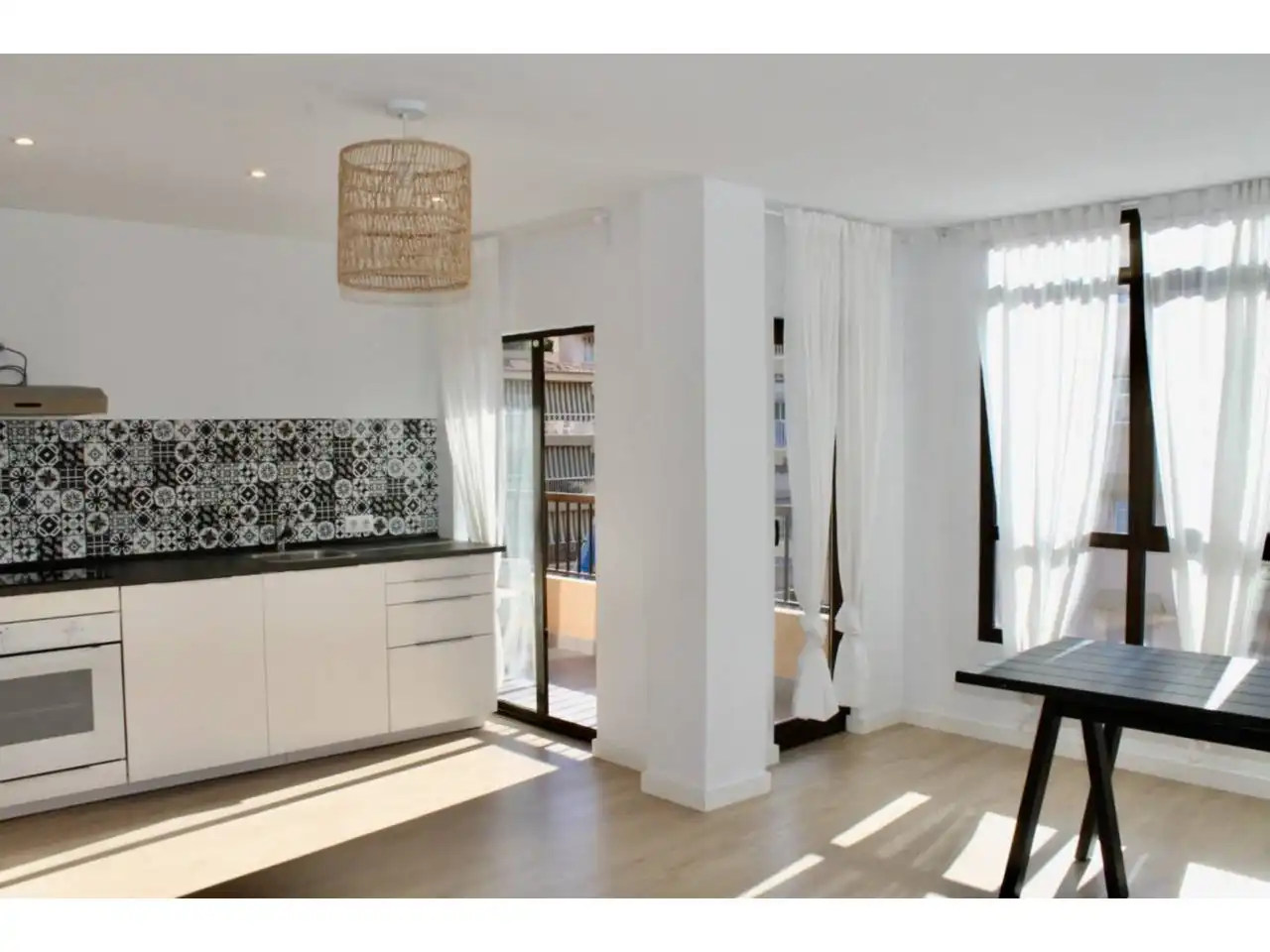 Küche von Wohnung zur Miete in  Palma de Mallorca mit Klimaanlage, Heizung und Parkett