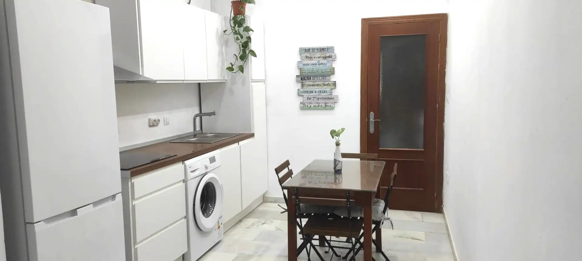 Cocina de Apartamento de alquiler en Sanlúcar de Barrameda con Aire acondicionado, Calefacción y Amueblado
