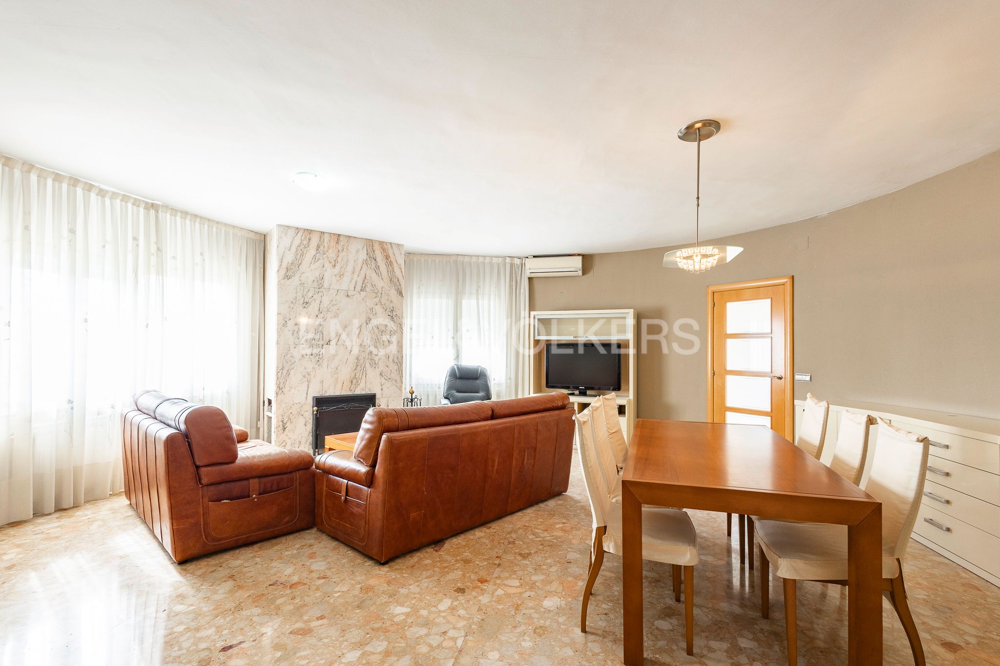 Sala de estar de Casa o chalet en venta en Calafell con Aire acondicionado, Calefacción y Jardín privado