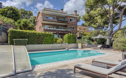 Piscina de Casa o xalet en venda en Castelldefels amb Aire condicionat, Terrassa i Piscina