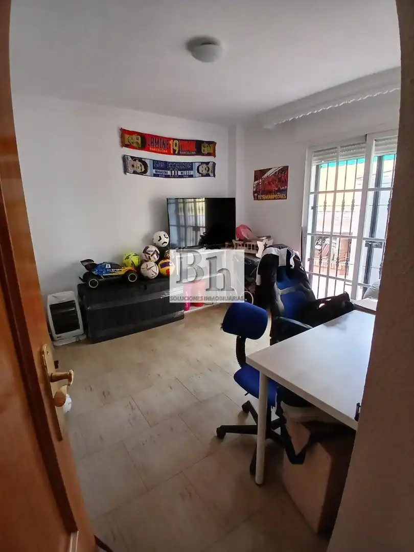 Bedroom of Houses for sale in Málaga  with Air Conditioner, Terrace and Balcony