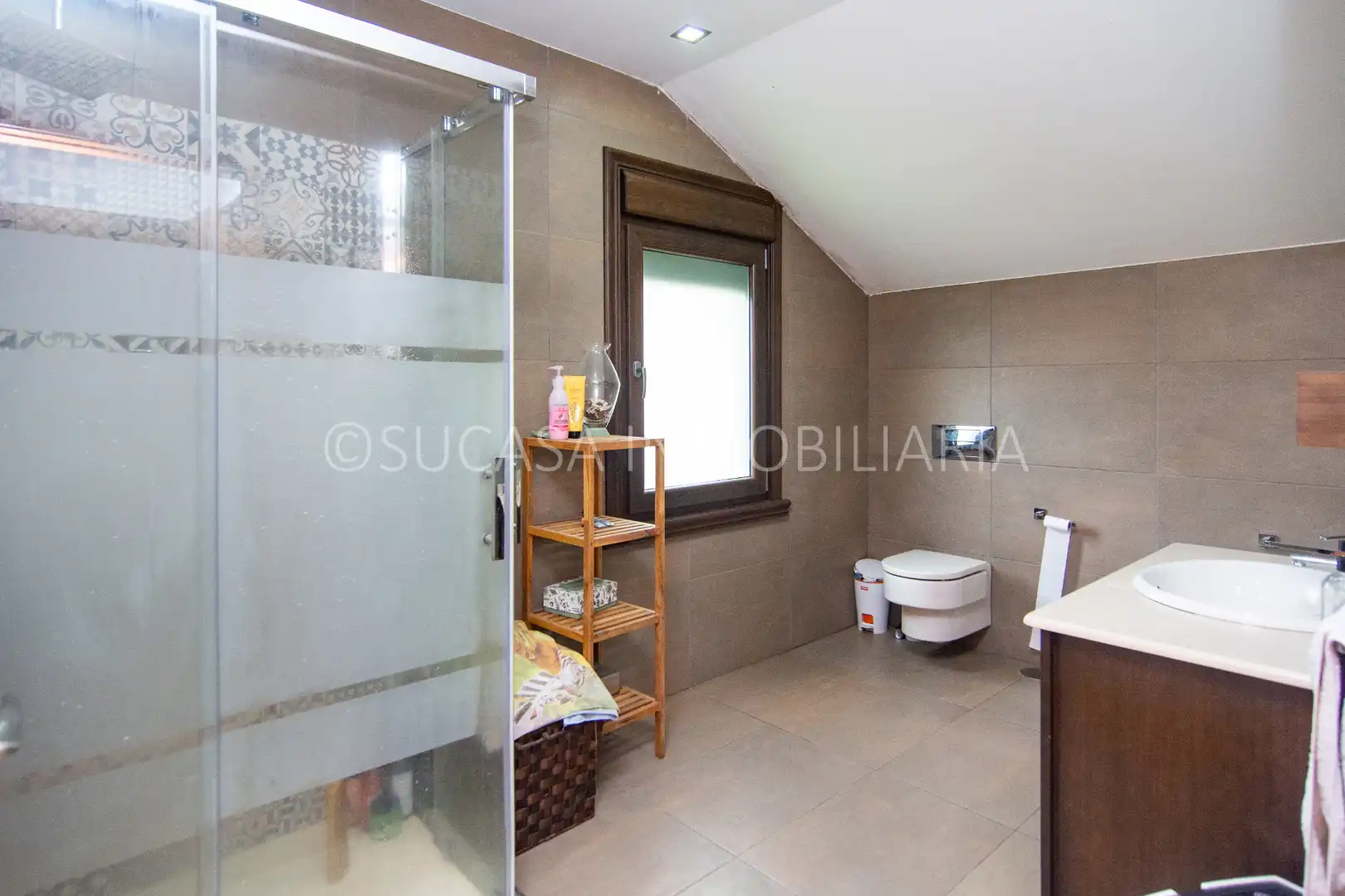 Badezimmer von Haus oder Chalet zur Miete in Abegondo mit Heizung, Privatgarten und Parkett