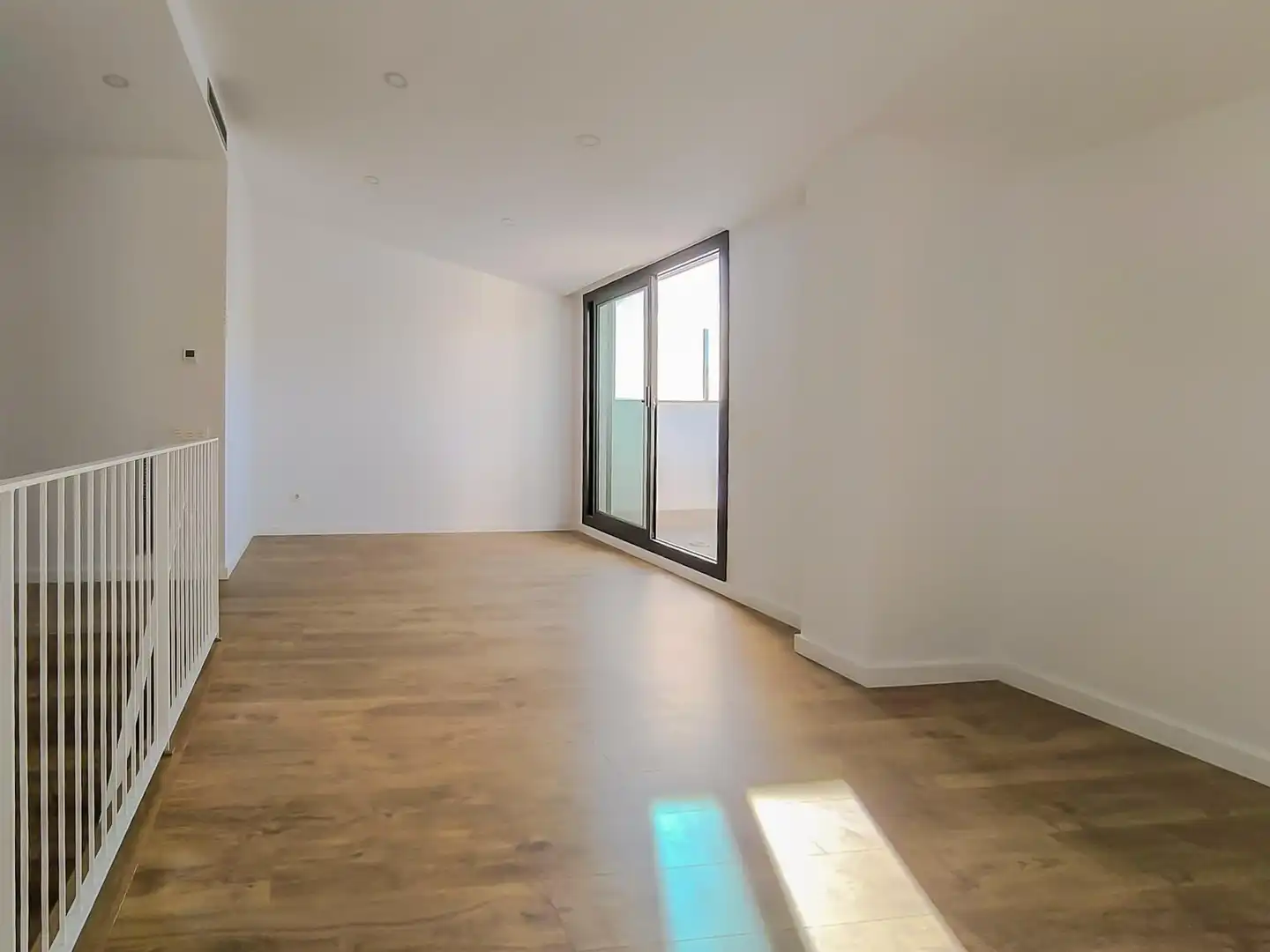 Sala de estar de Ático en venta en Terrassa con Aire acondicionado, Parquet y Terraza