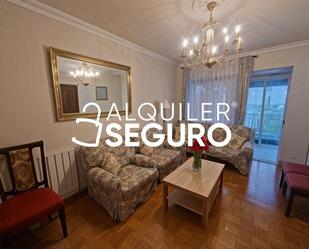 Bedroom of Flat to rent in  Madrid Capital  with Heating, Terrace and Furnished