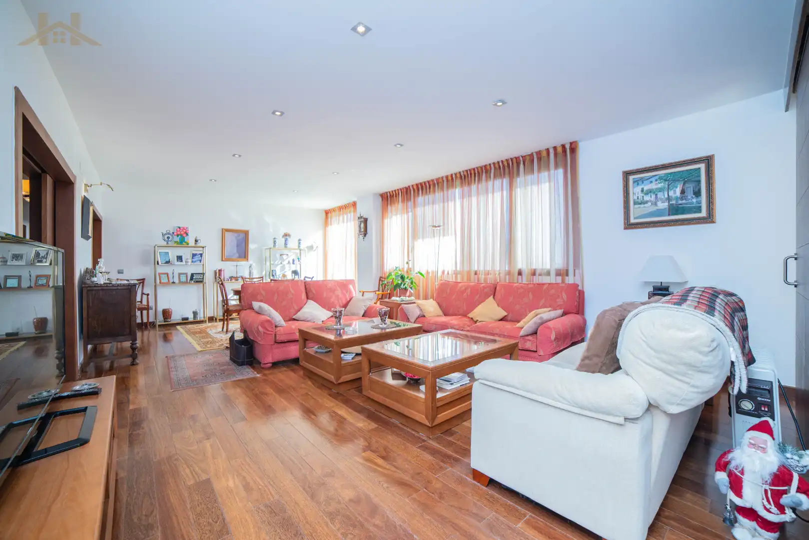 Sala d'estar de Casa o xalet en venda en Torrelodones amb Aire condicionat, Calefacció i Jardí privat
