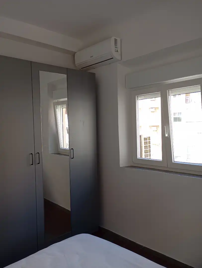 Schlafzimmer von Wohnung zur Miete in Granada mit Klimaanlage, Heizung und Möbliert