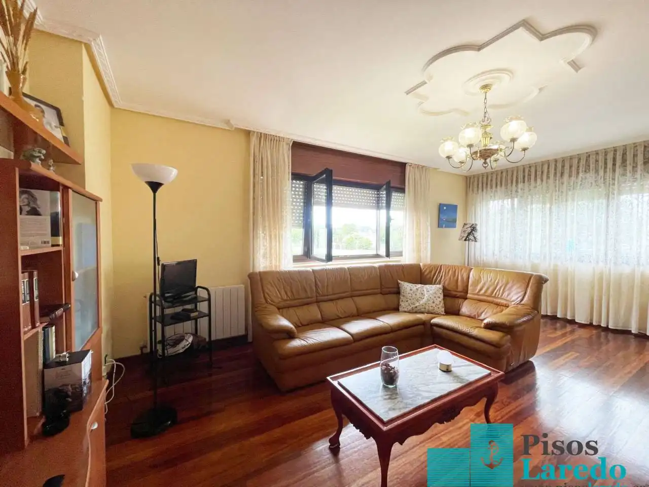 Living room of Houses for sale in Argoños   with Heating, Private garden and Parquet flooring