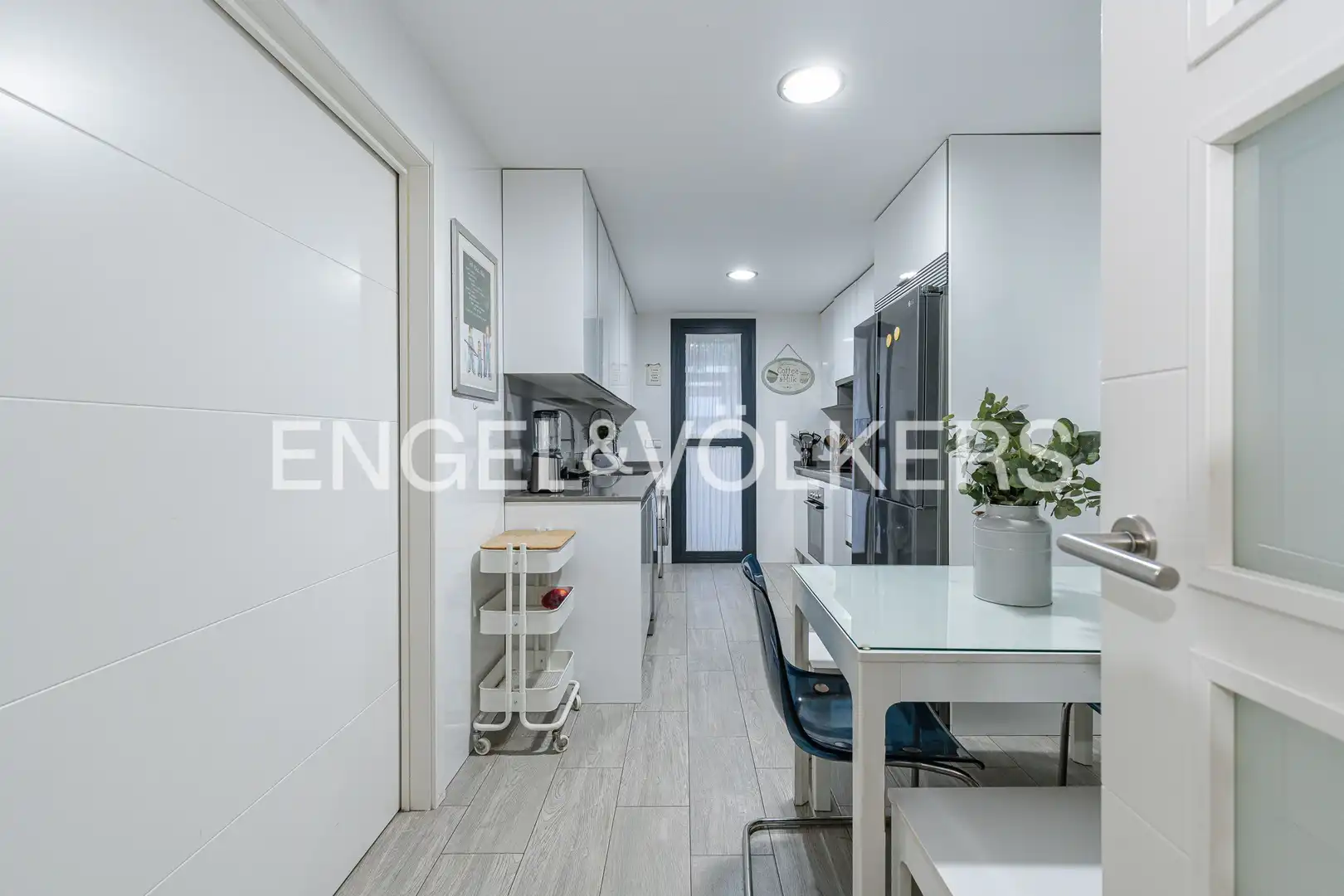 Kitchen of Flat for sale in Zona Monte El Pilar