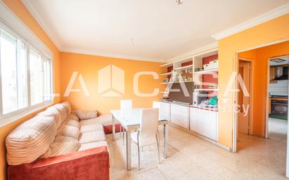 Living room of Flat for sale in  Sevilla Capital