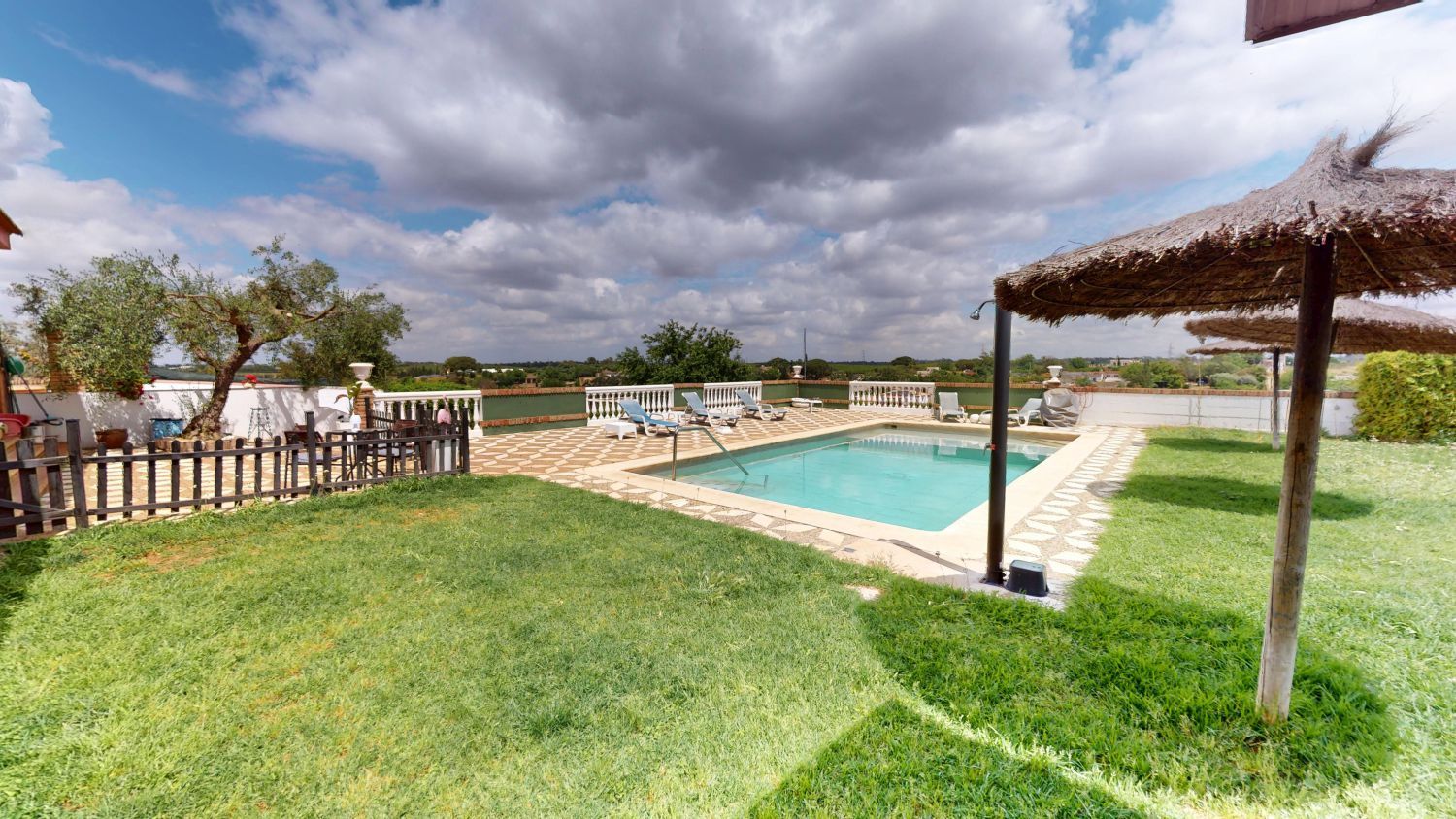 Swimming pool of House or chalet for sale in Alcalá de Guadaira  with Terrace