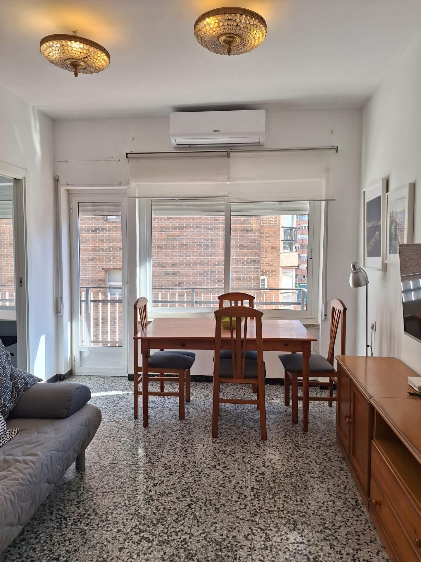 Menjador de Pis de lloguer en  Murcia Capital amb Aire condicionat, Moblat i Balcó