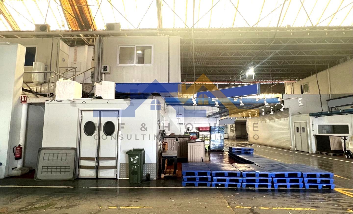 Vista exterior de Nave industrial en venta en  Madrid Capital