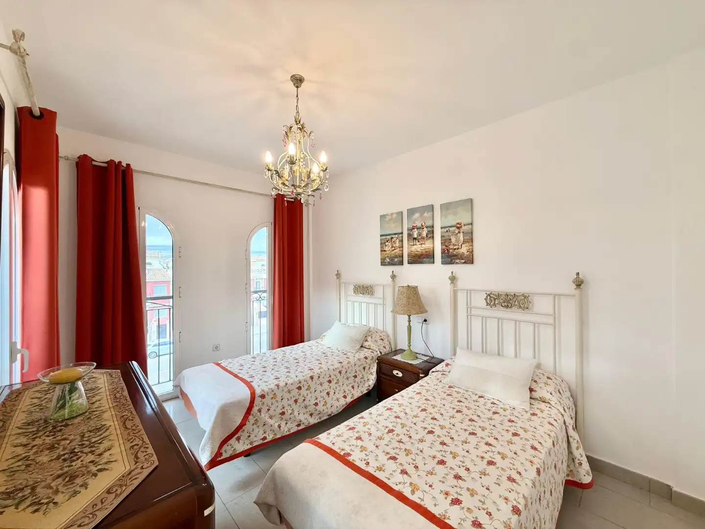 Habitación de Casa adosada de alquiler en Pilar de la Horadada con Aire acondicionado, Calefacción y Jardín privado