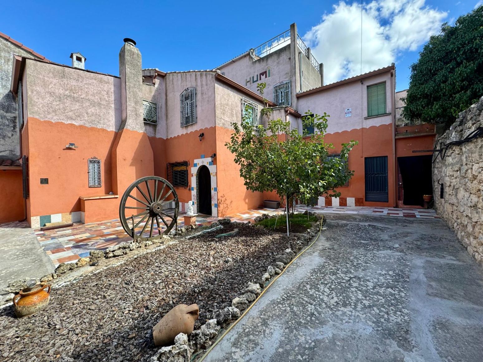 Exterior view of Single-family semi-detached for sale in Baltanás  with Heating, Private garden and Terrace