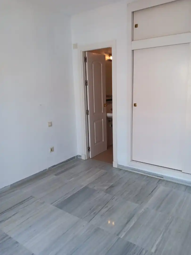 Habitación de Casa adosada de alquiler en Castilleja de la Cuesta con Aire acondicionado