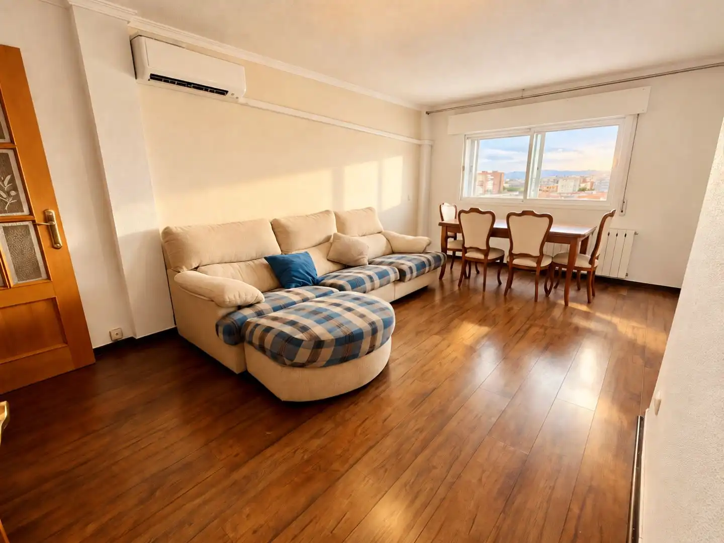 Wohnzimmer von Wohnungen zur Miete in Madrid mit Klimaanlage, Heizung und Parkett
