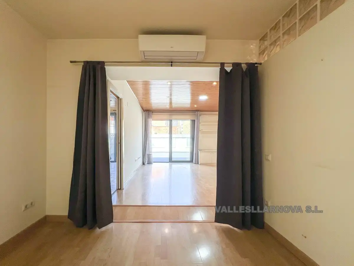Außenansicht von Wohnung zum Verkauf in Mollet del Vallès mit Parkett