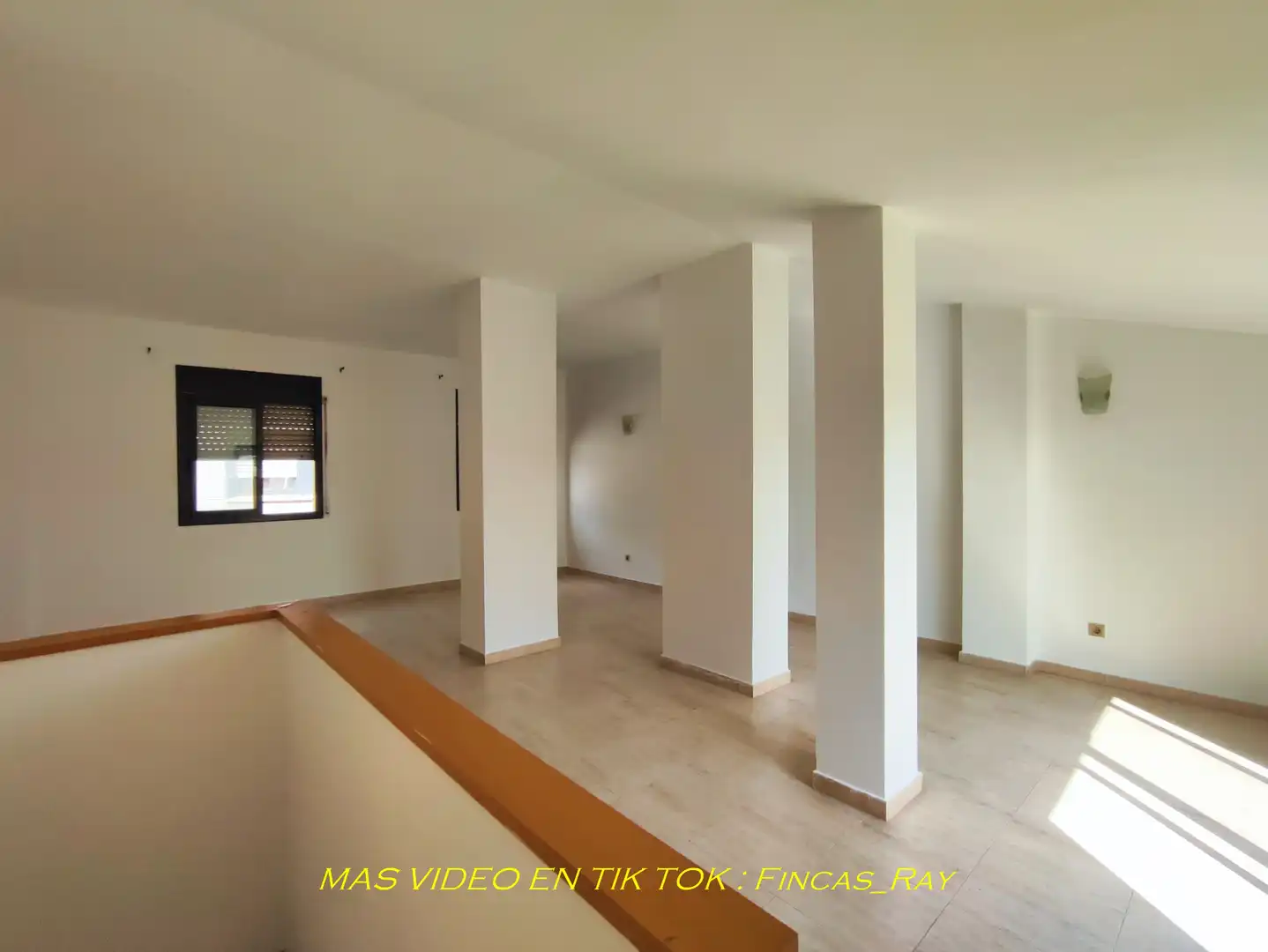 Maisonette zum Verkauf in Ripollet mit Klimaanlage, Heizung und Terrasse