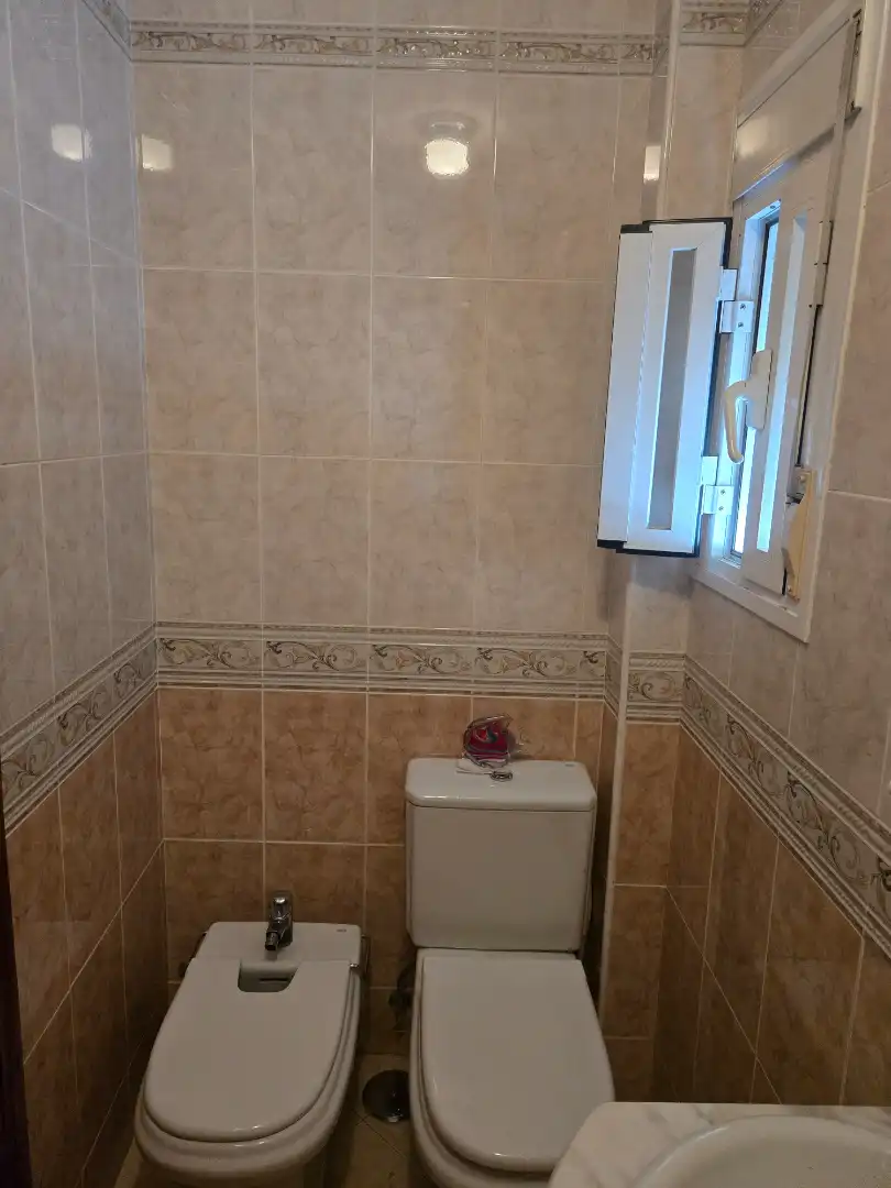 Badezimmer von Wohnung zum Verkauf in Madrid mit Heizung, Terrasse und Möbliert