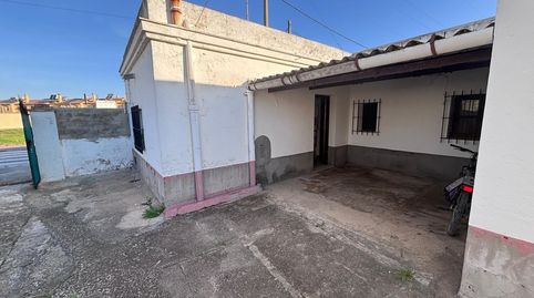 SE VENDE FINCA RUSTICA CON VARIAS CONSTRUCCIONES EN LA MARROQUINA, immagine 2