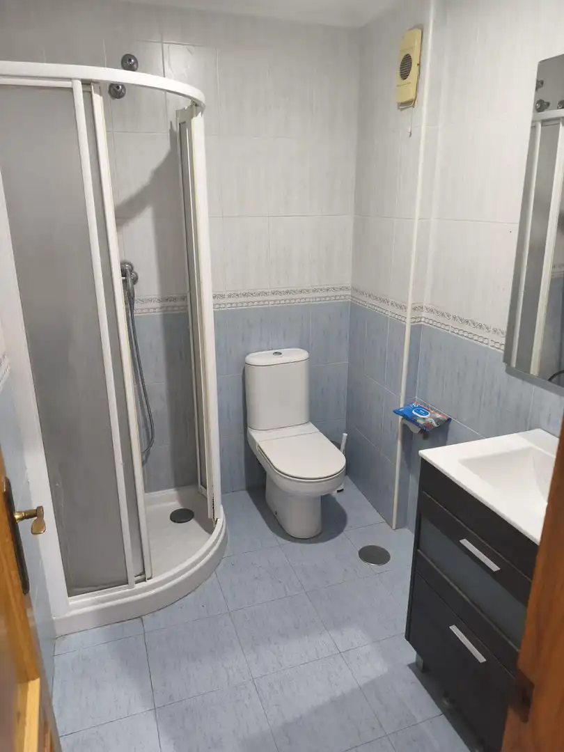 Bathroom of Flat for rent in Elche / Elx  with Furnished and Balcony