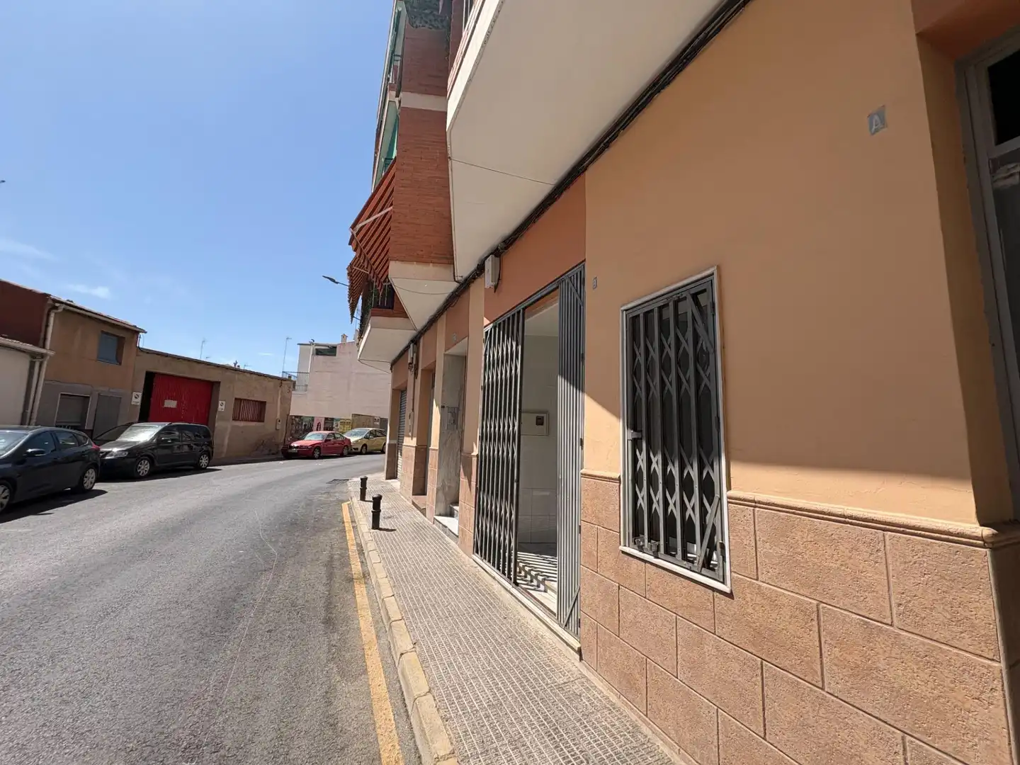 Vista exterior de Local en venta en Albatera