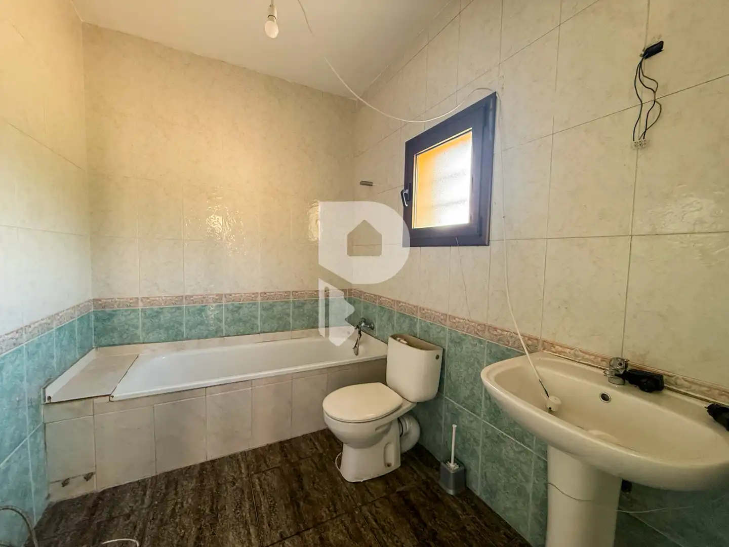 Bathroom of Houses for sale in Vallirana  with Air Conditioner, Private garden and Terrace