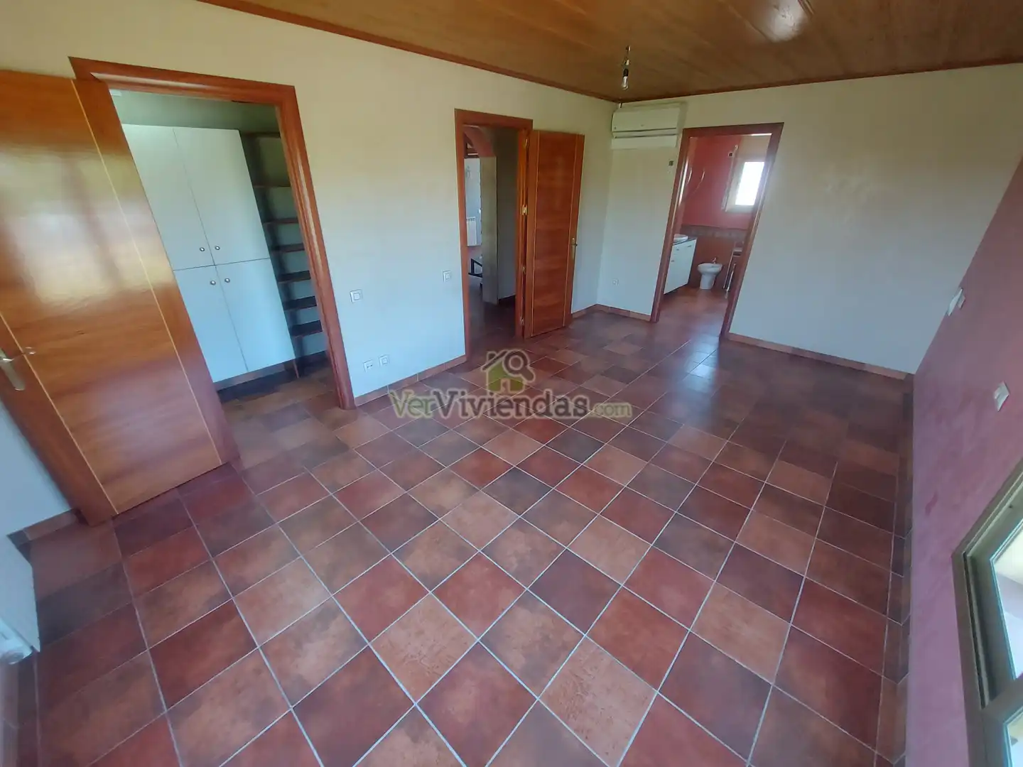 Houses for sale in Olèrdola  with Air Conditioner, Heating and Private garden