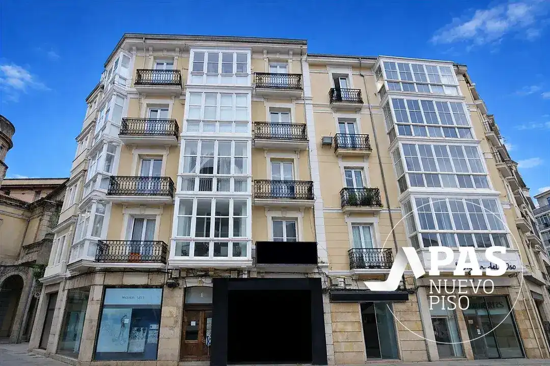 Vista exterior de Pis en venda en Santander