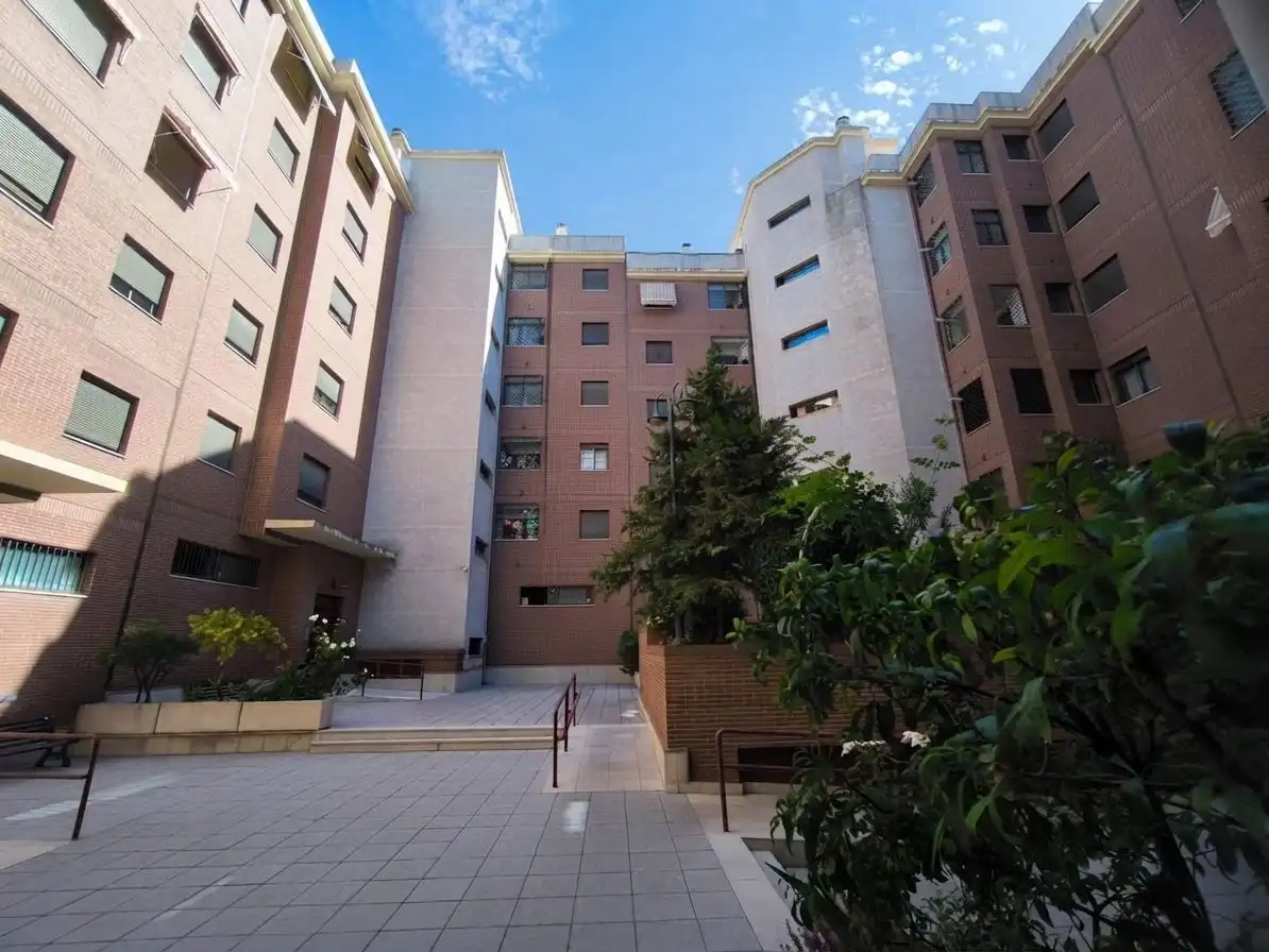 Exterior view of Flat for sale in Beiro