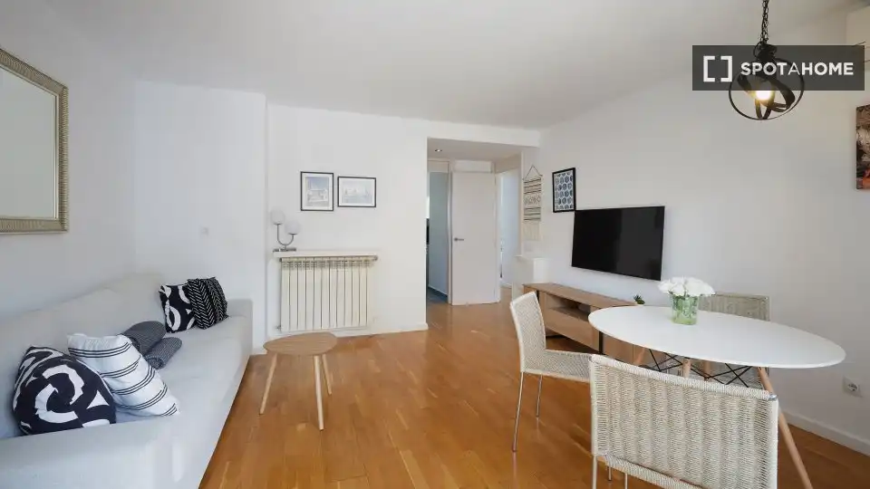 Living room of Flat for rent in Sant Cugat del Vallès  with Air Conditioner, Heating and Furnished
