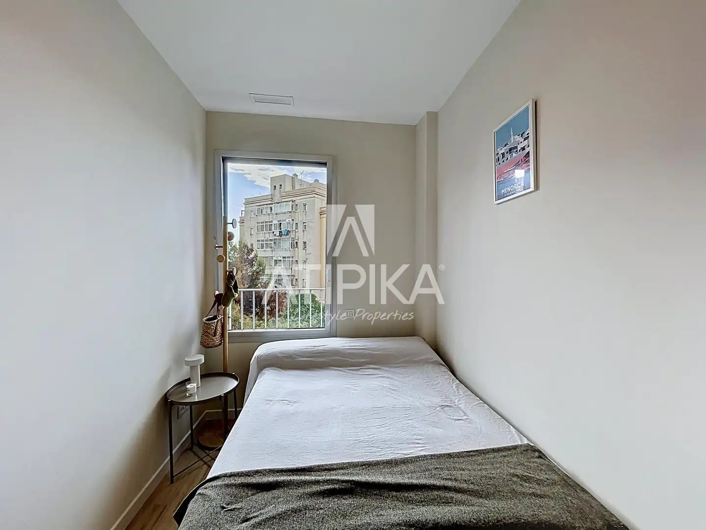 Bedroom of Flat for rent in Barcelona  with Air Conditioner, Parquet flooring and Terrace