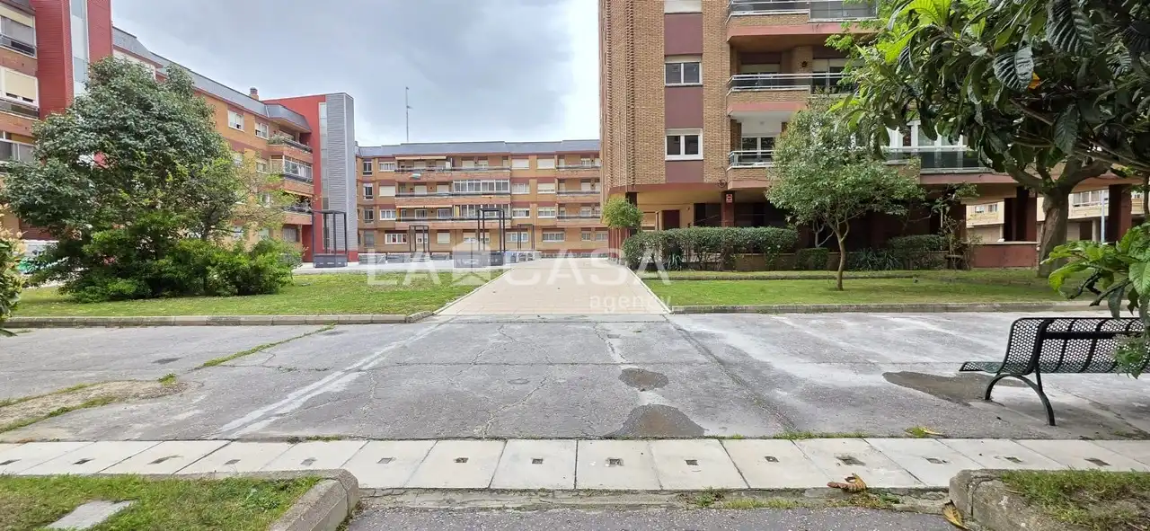 Aparcament de Pis en venda en Valladolid amb Calefacció i Balcó