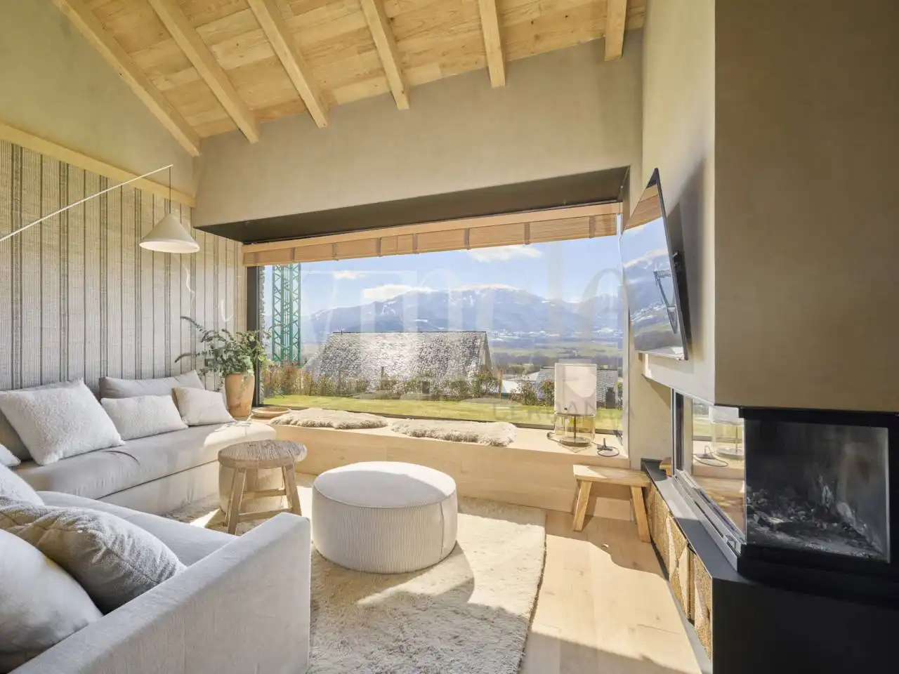 Sala d'estar de Casa o xalet en venda en Ger amb Calefacció, Jardí privat i Parquet