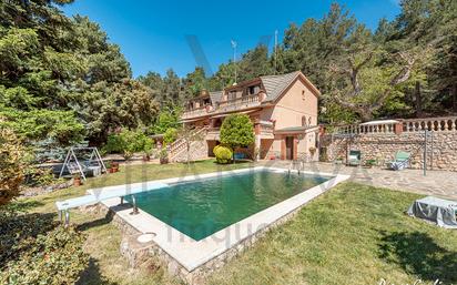 Vista exterior de Casa o xalet en venda en Prades amb Terrassa i Piscina