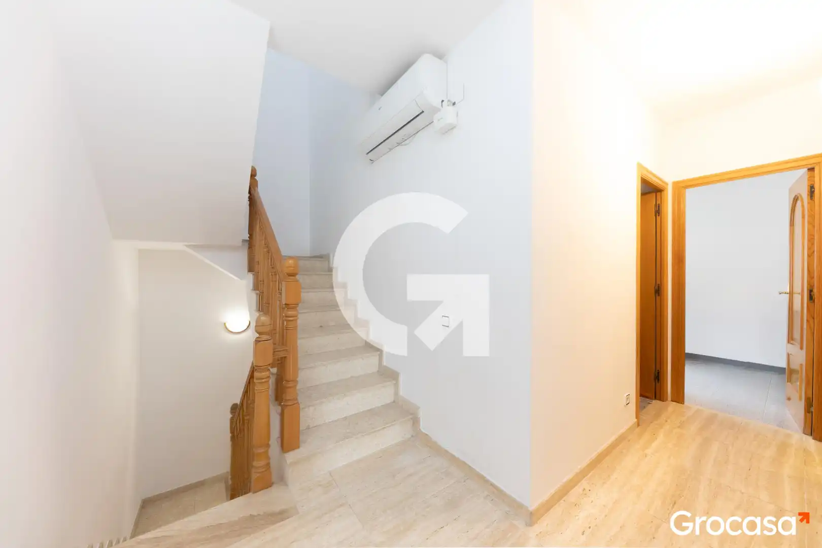 Casa adosada en venda en Sant Boi de Llobregat amb Aire condicionat, Calefacció i Terrassa