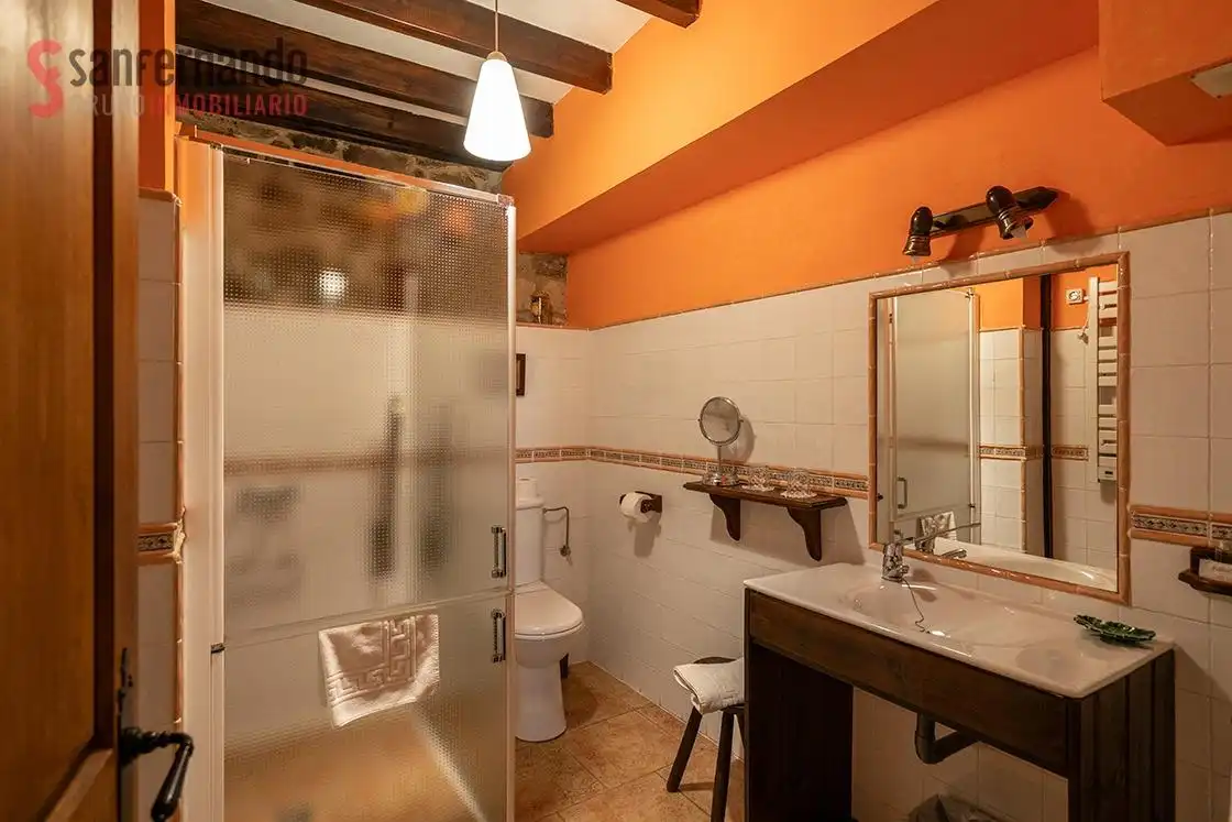 Baño de Edificio en venta en Mazcuerras