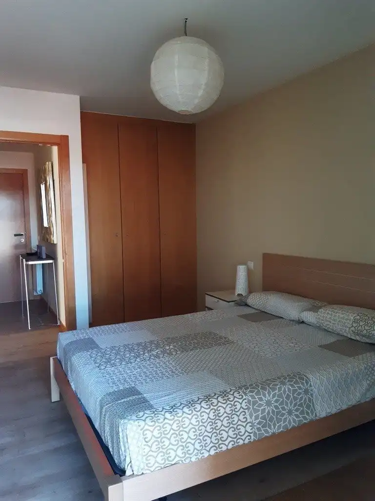 Schlafzimmer von Wohnung zur Miete in Burgos mit Heizung, Terrasse und Möbliert