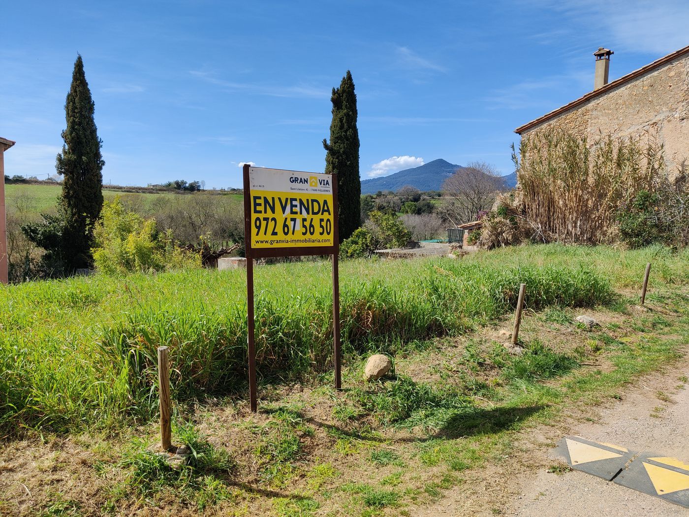 Land for sale in Lladó